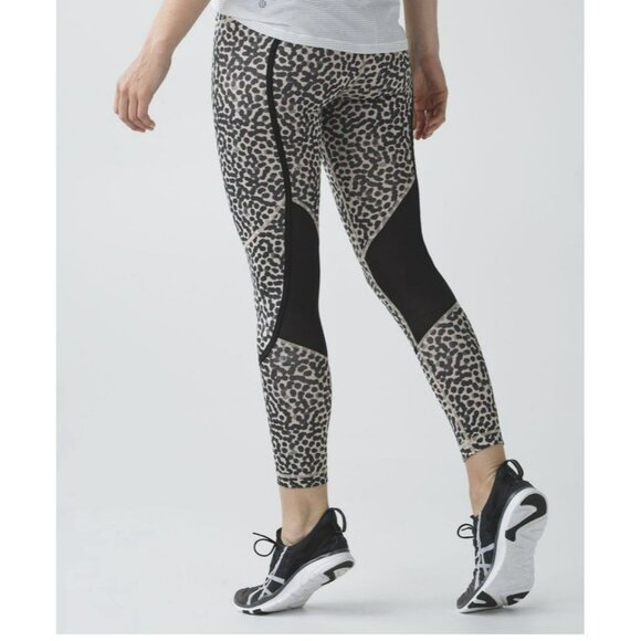 Lululemon Pedal To The Medal 7/8 Tight *Full-On Luxtreme Ace Spot SZ 4 EUC - Picture 1 of 6